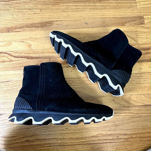 Sorel Shoes - Sorel Kinetic Waterproof Boots Sz 9.5